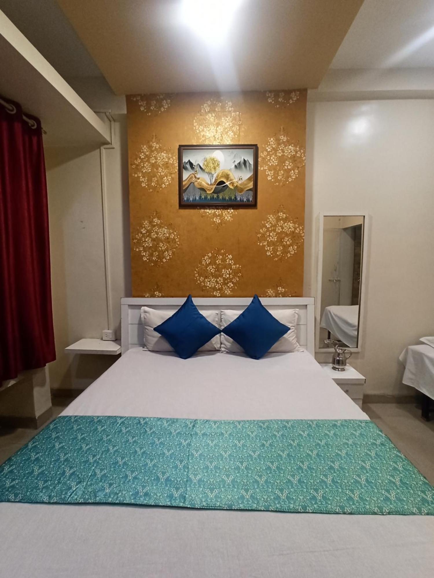 Malwade Motel Пуна Экстерьер фото