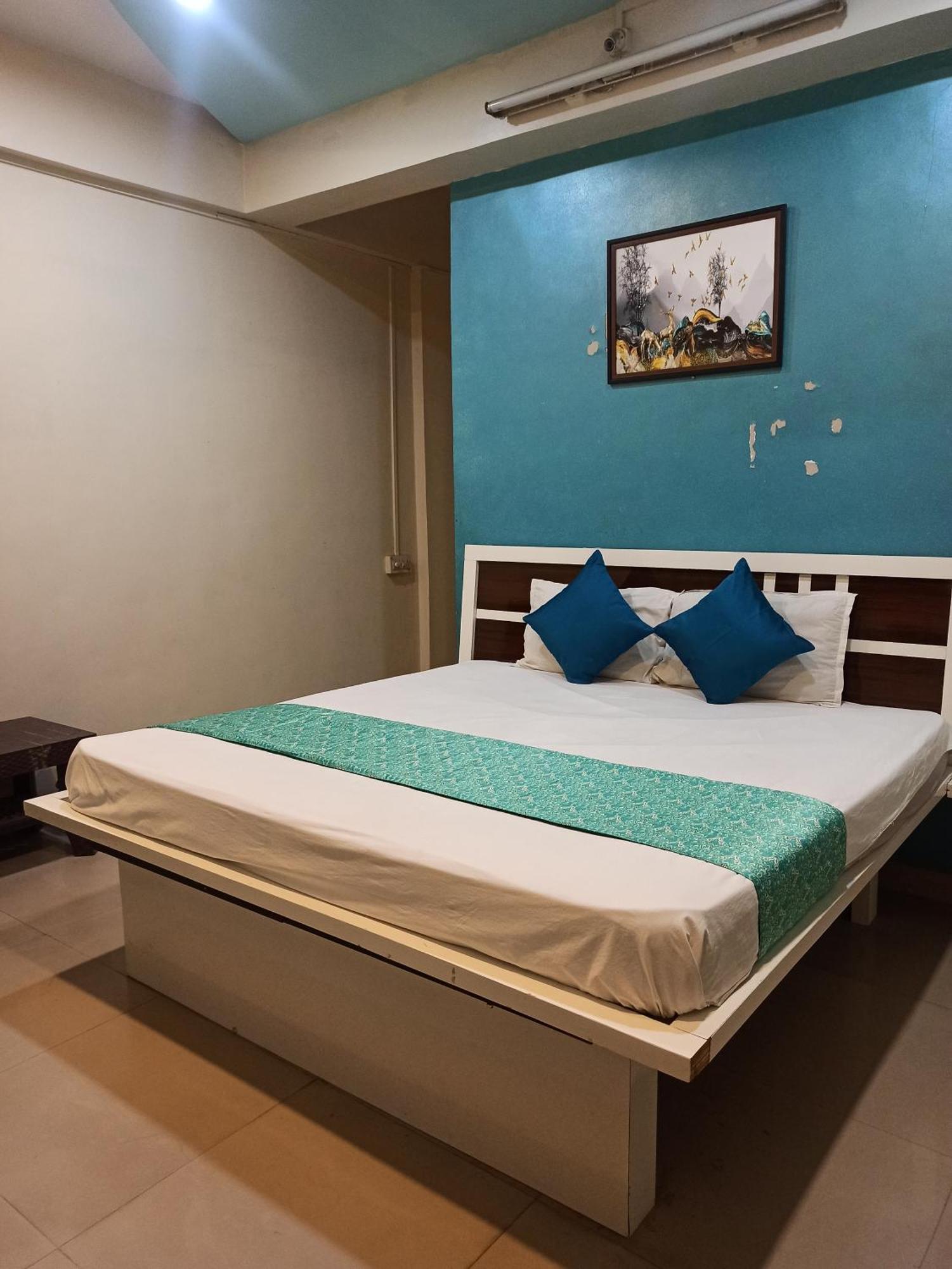 Malwade Motel Пуна Экстерьер фото