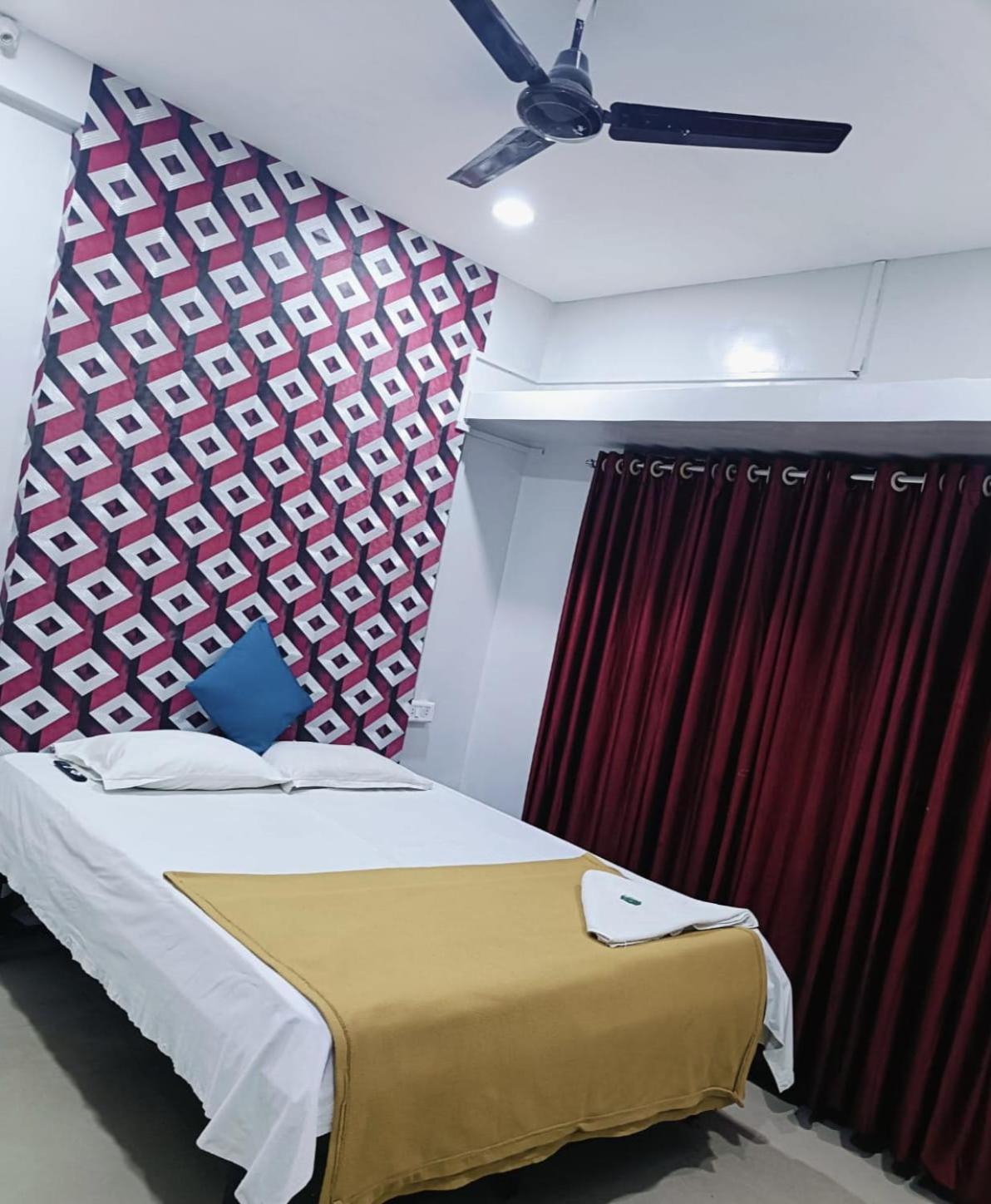 Malwade Motel Пуна Экстерьер фото